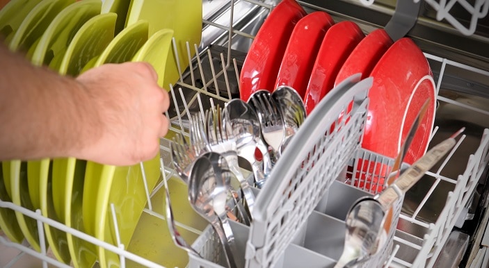 how to properly load a dishwasher