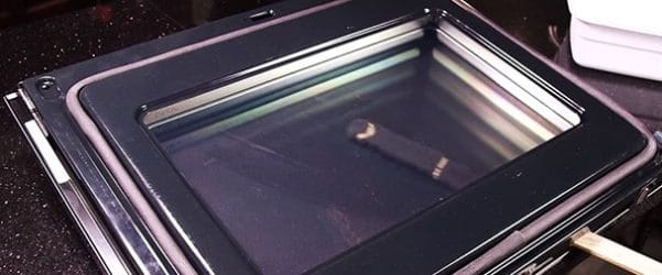 how-to-clean-between-oven-doors-e1569353062702